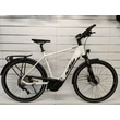 KTM MACINA SPORT P610 METALLIC WHITE (BLACK+BLUE) FÉRFI ELEKTROMOS TREKKING KERÉKPÁR 2021