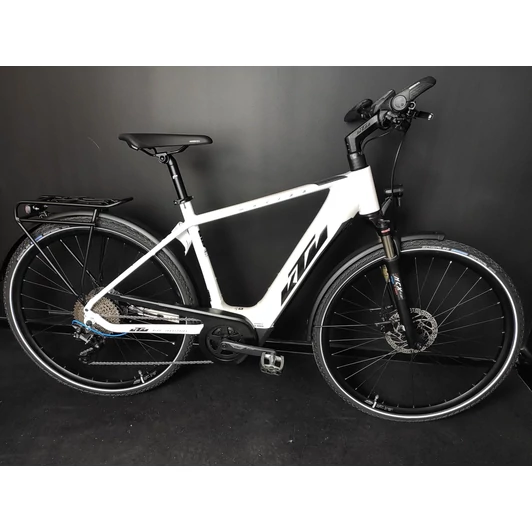 KTM MACINA SPORT P610 METALLIC WHITE (BLACK+BLUE) FÉRFI ELEKTROMOS TREKKING KERÉKPÁR 2021